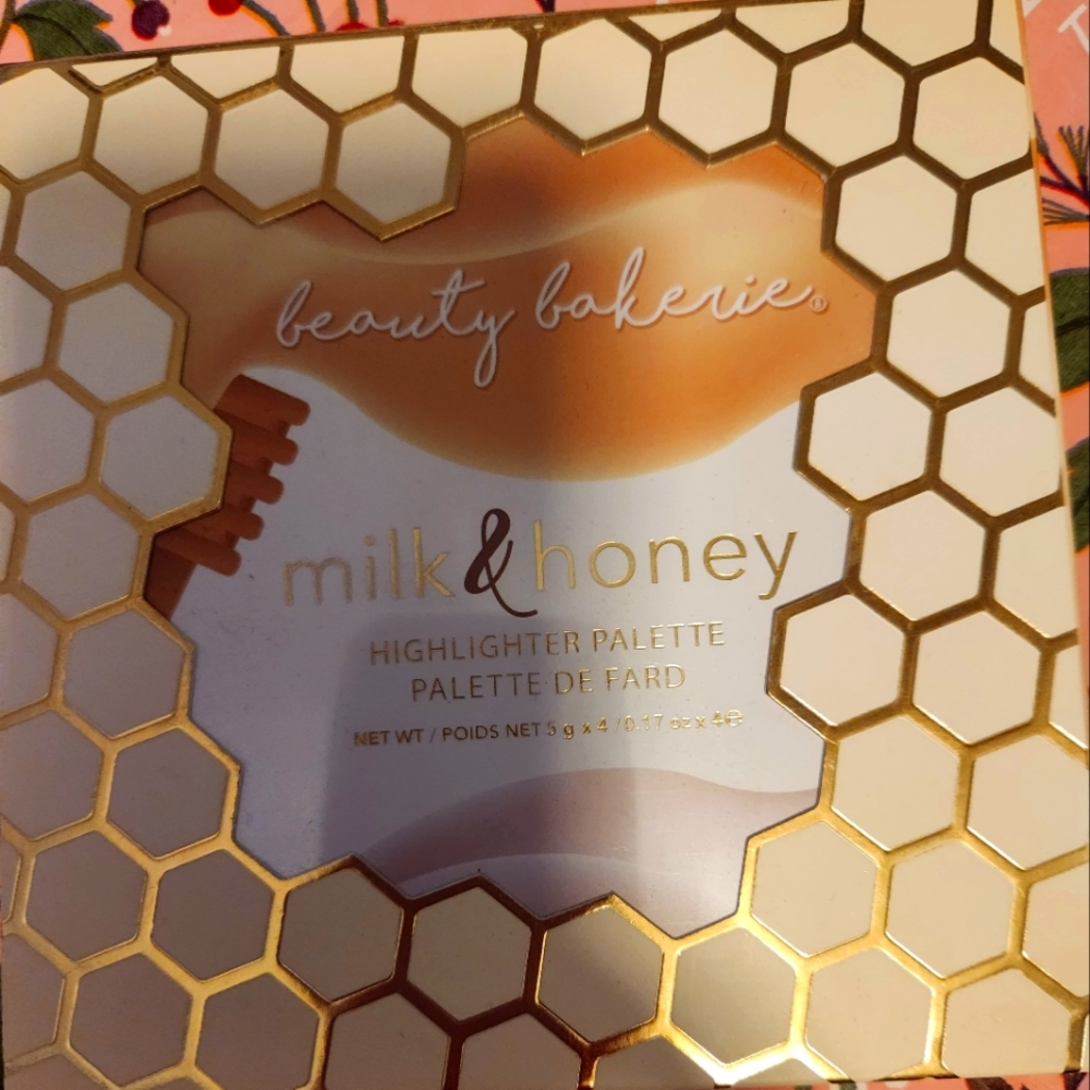 BNIB milk and honey highlight palette